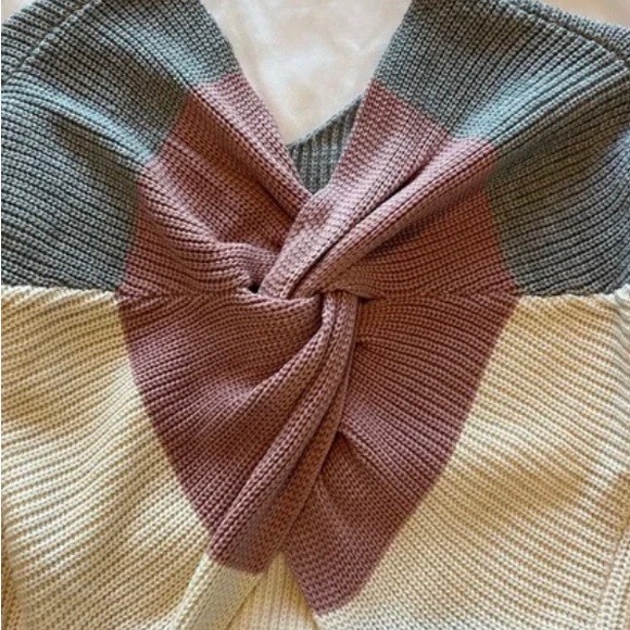 Twisted Knot Color Blocked Knit Sweater Size Large - Picture 8 of 12